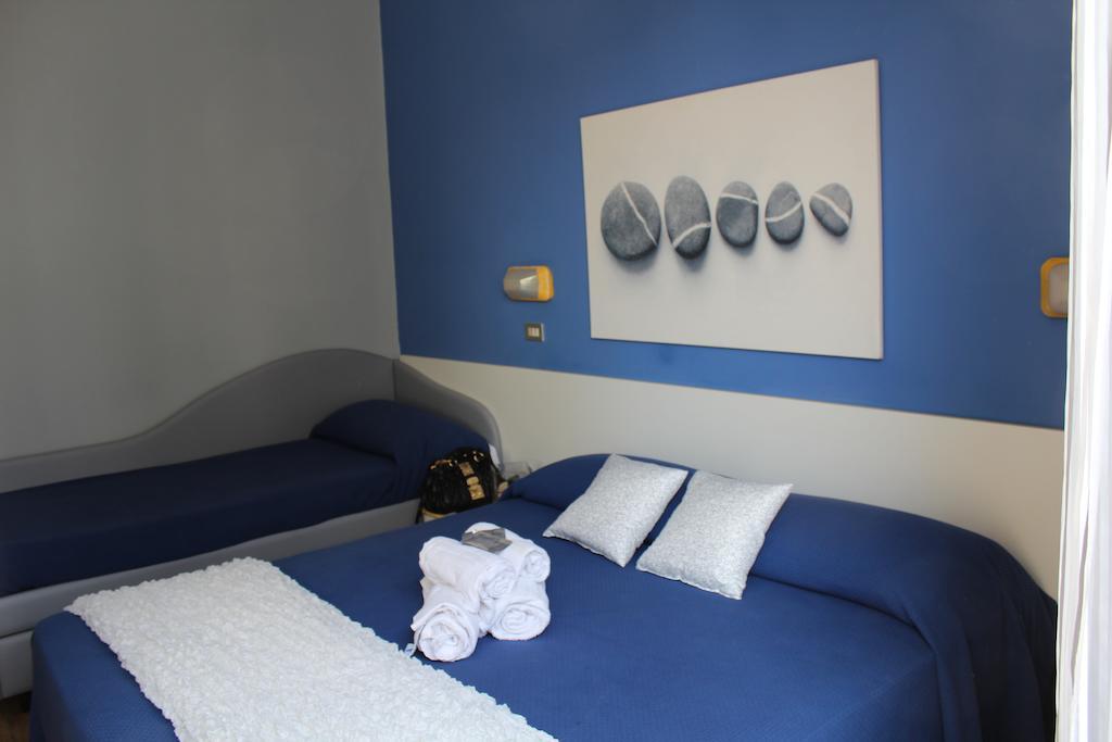 Hotel Augustus Milano Marittima Habitación foto